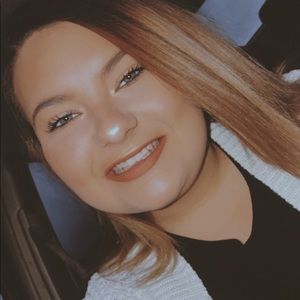 Meet your Posher, Jade